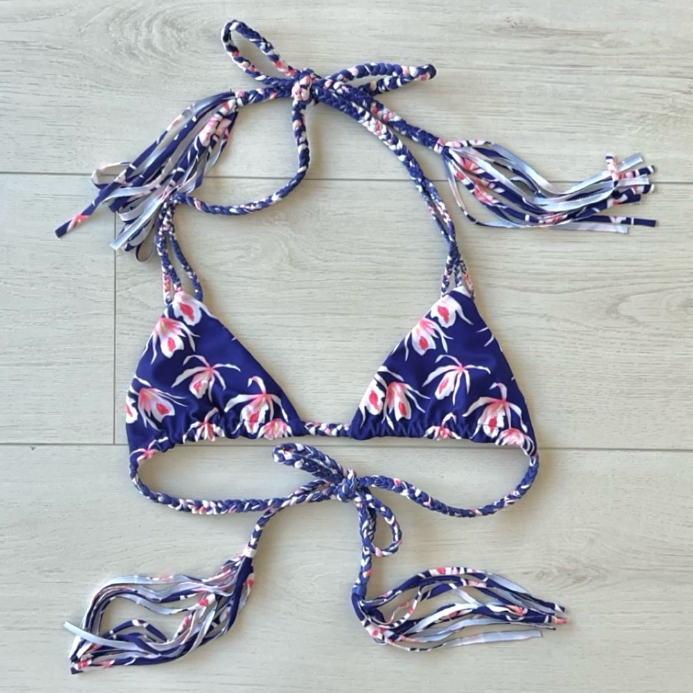 Acacia Veneto- Blue Island Orchid Top. (Size S)